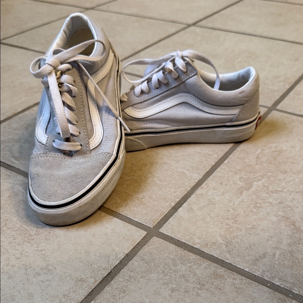 Vans grey sneaker with white and black accents